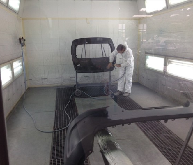 Fleury Auto Vente De Vehicules Neufs Et D Occasions Toutes Marques A Fontenay Le Comte Une Veritable Expertise En Carrosserie